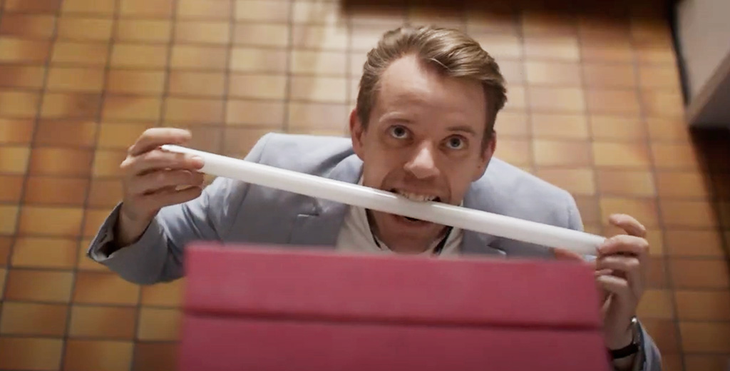 Online cyber security awareness training for employees helps them be aware of everyday threats.